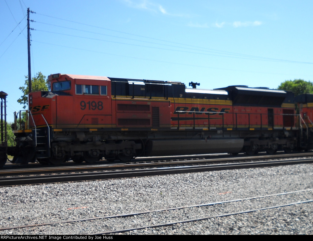 BNSF 9198